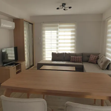 Apartment No 444 *