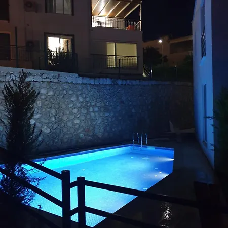 Apartment No 444 *
