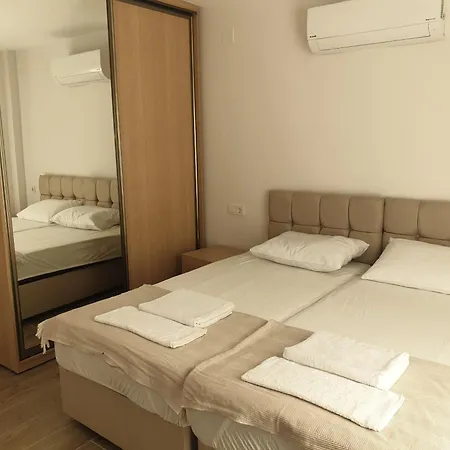 Apartment No 444